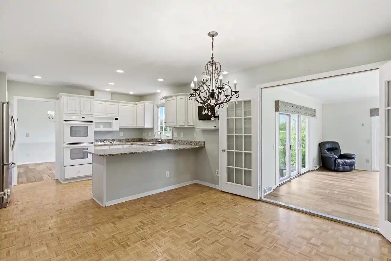 3rd image of 1542 Comanche Glen Glen, Madison, WI 53704 | MLS# 2022847