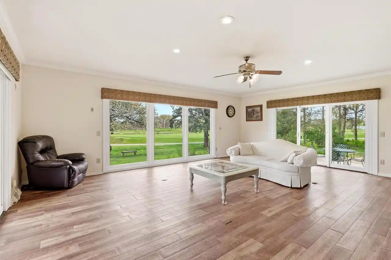 5th image of 1542 Comanche Glen Glen, Madison, WI 53704 | MLS# 2022847
