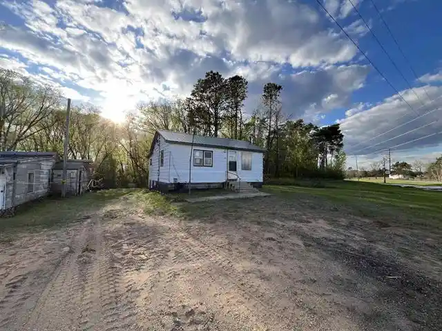 Homes for sale in Mauston, WI | 947 Meyer Road Road, Mauston, WI 53948 | MLS# 2022866