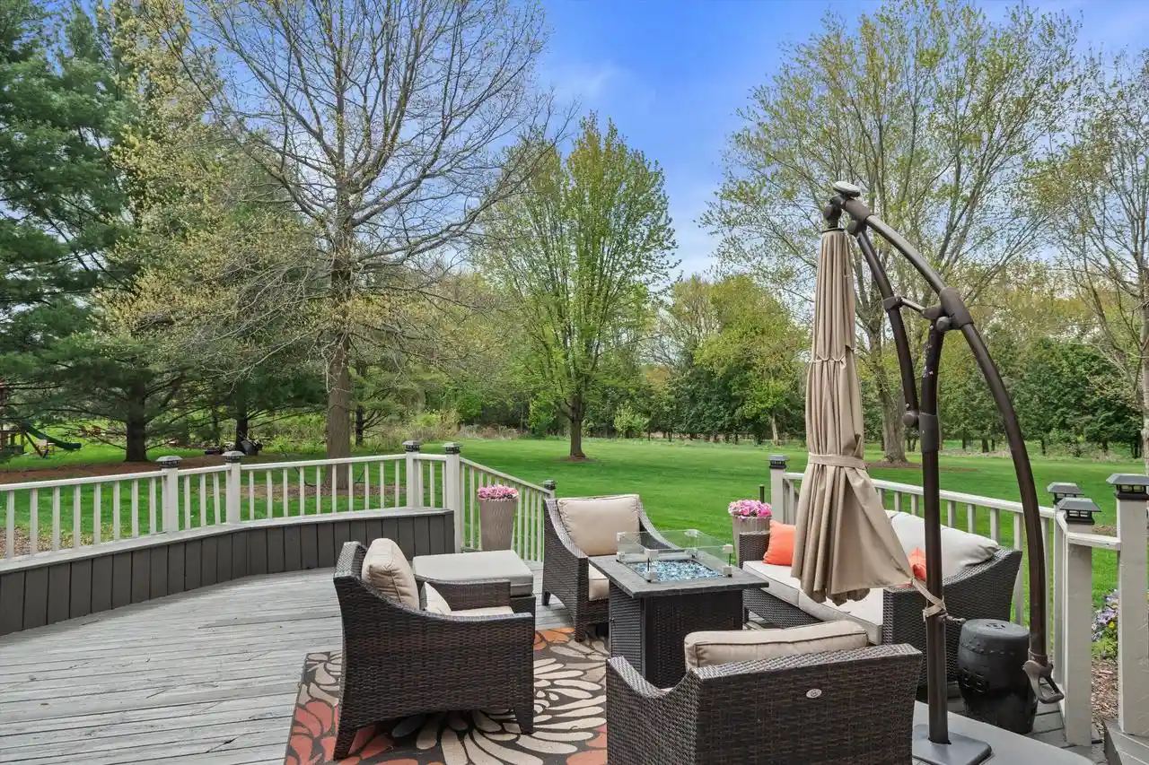 5th image of 126 Hickory Dr Dr, Delafield, WI 53018 | MLS# 1961877