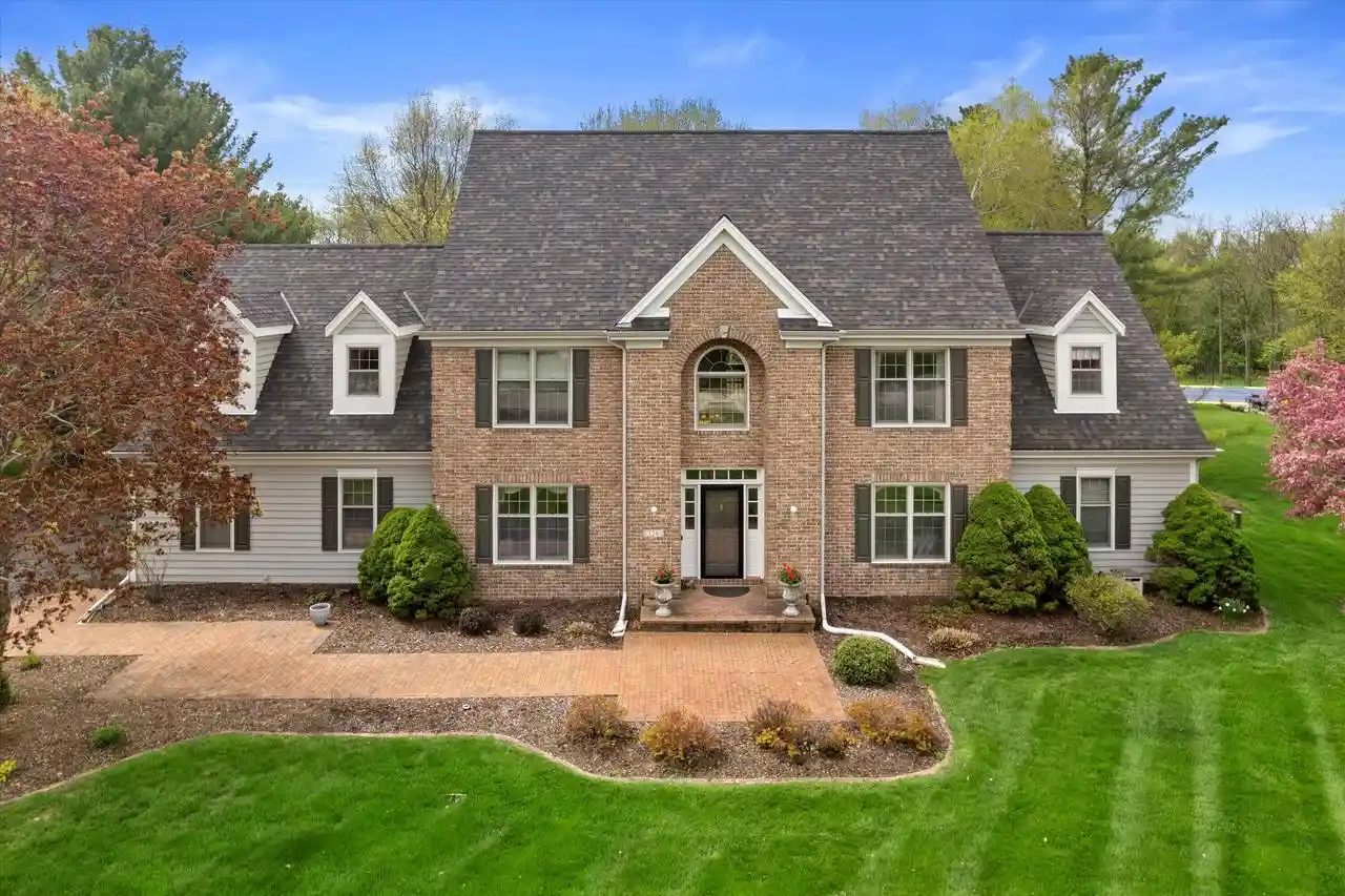 59th image of 126 Hickory Dr Dr, Delafield, WI 53018 | MLS# 1961877