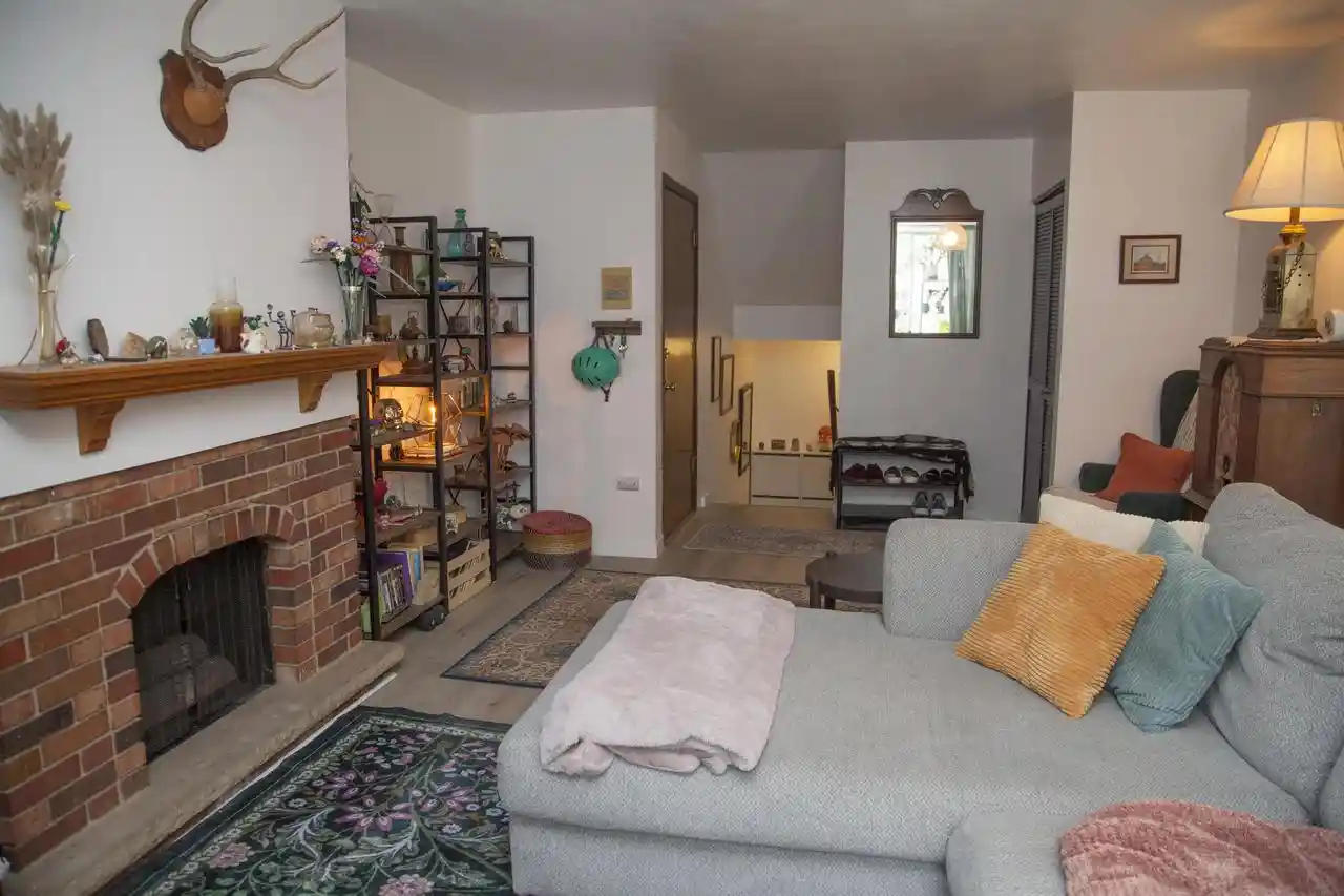 Homes for sale in Middleton, WI | 6239 Charing Cross Lane Lane #B-2, Middleton, WI 53562 | MLS# 2022977