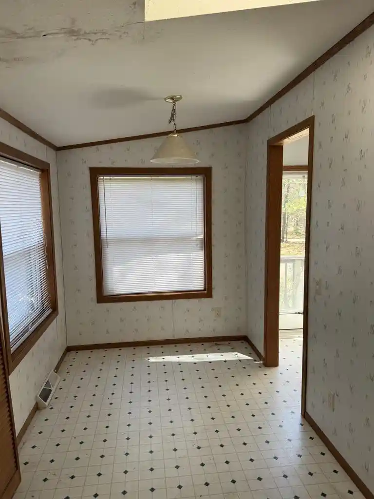 Homes for sale in Crivitz, WI | N6720 S 3Rd Street Street, Crivitz, WI 54114 | MLS# 50325212