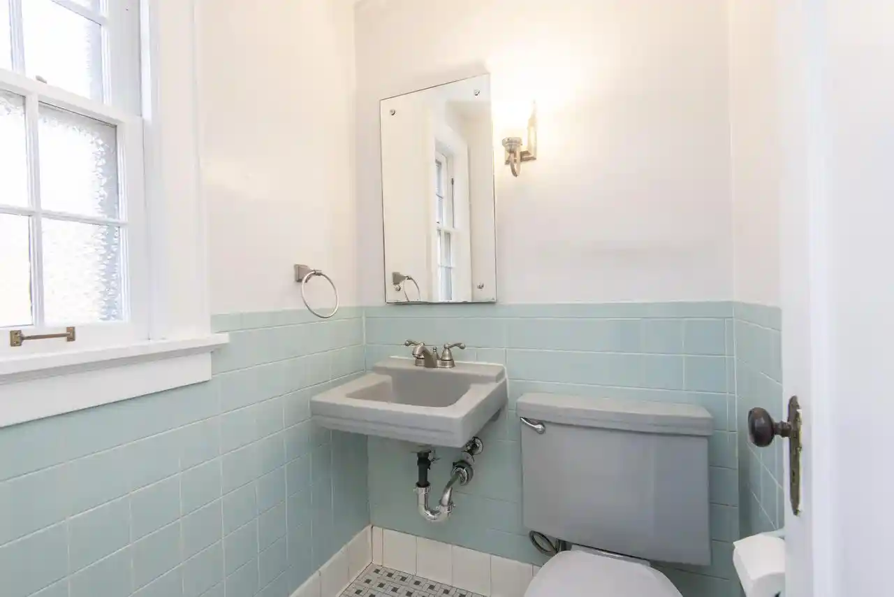 5th image of 4119 N Woodburn St St, Shorewood, WI 53211