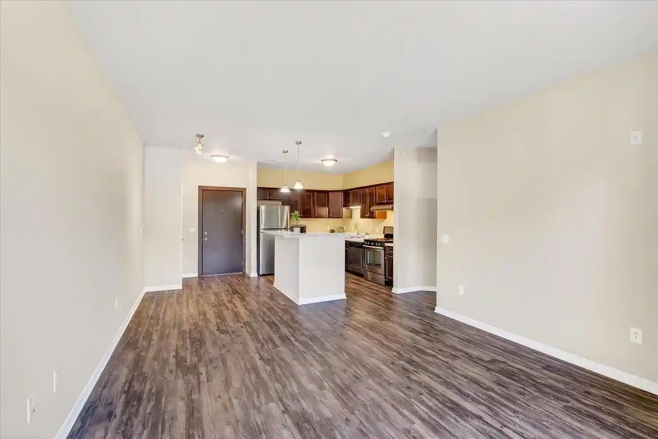 4th image of 5192 Sassafras Dr Dr, Fitchburg, WI 53711