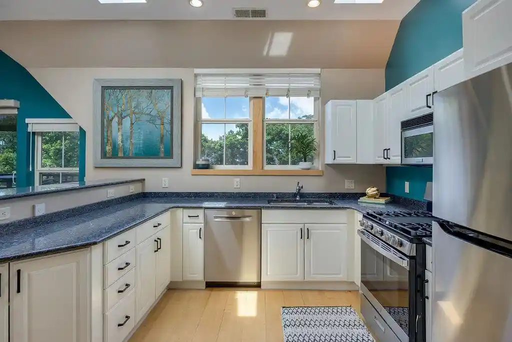 2nd image of 1037 Williamson St St, Madison, WI 53703