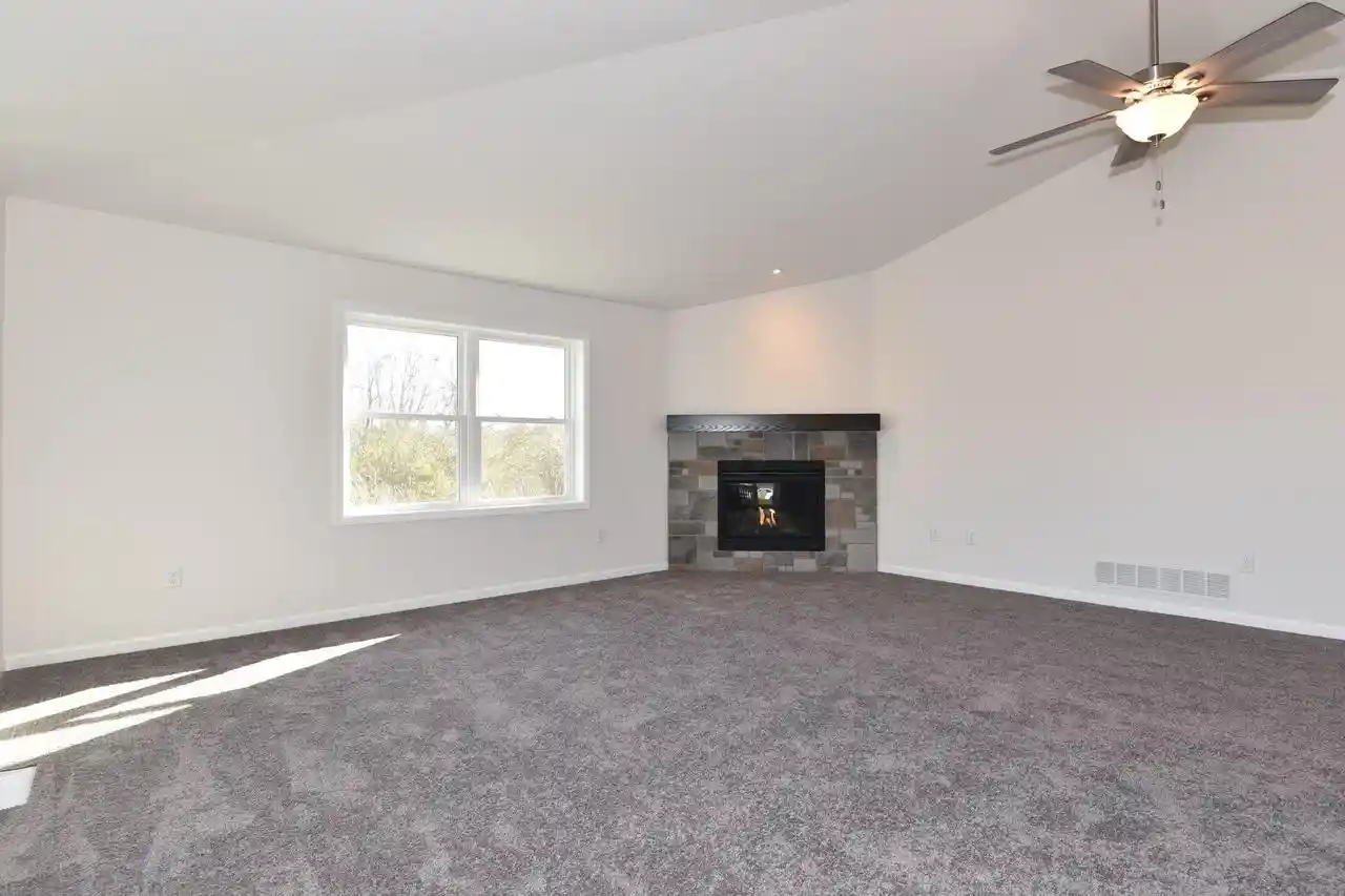 Homes for sale in Waterford, WI | 300 N Trailview Crossing Crossing, Waterford, WI 53185 | MLS# 1962096