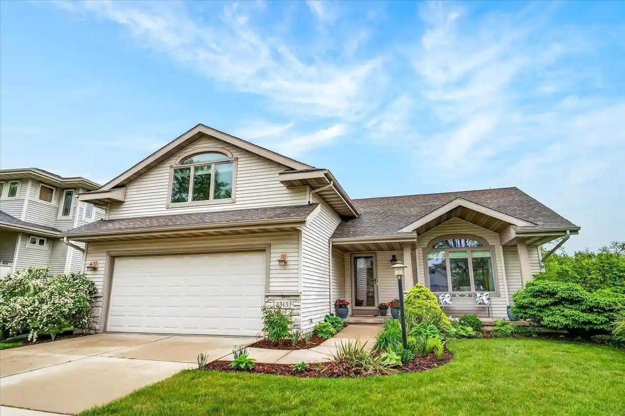 1st image of 2313 Quartz Lane Lane, Madison, WI 53719 | MLS# 2023056