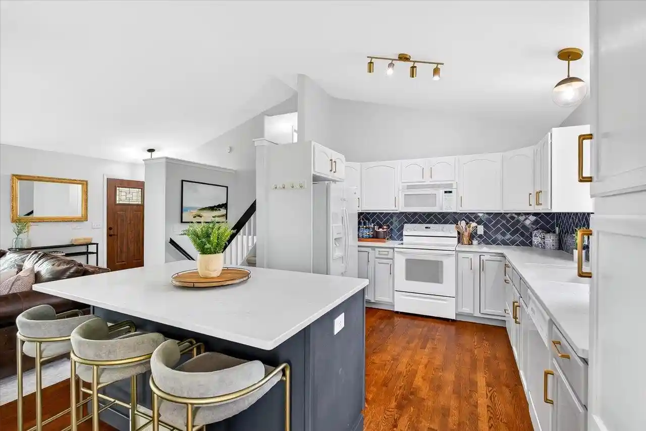 3rd image of 2313 Quartz Lane Lane, Madison, WI 53719 | MLS# 2023056