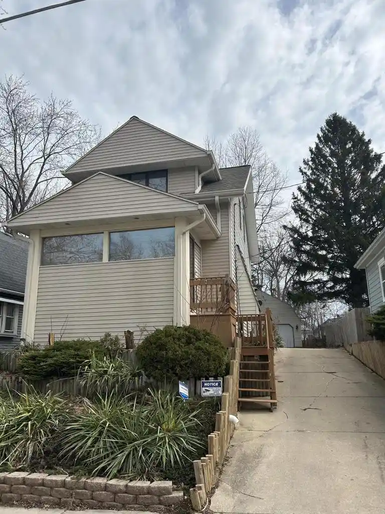 Homes for sale in Racine, WI | 419 Hayes Avenue Avenue, Racine, WI 53405 | MLS# 1962114