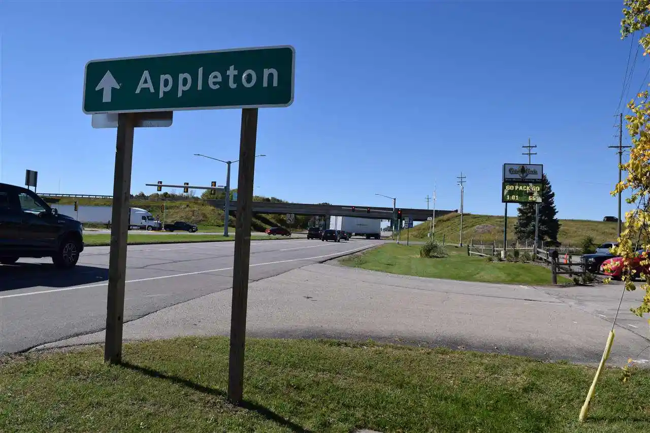 Homes for sale in Appleton, WI | 3236 E Northland Avenue Avenue, Appleton, WI 54911 | MLS# 50325296