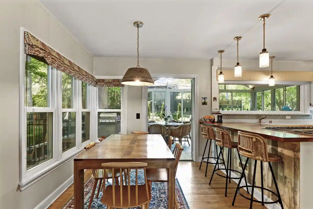 3rd image of 4016 Hiawatha Dr Dr, Madison, WI 53711 | MLS# 2023097