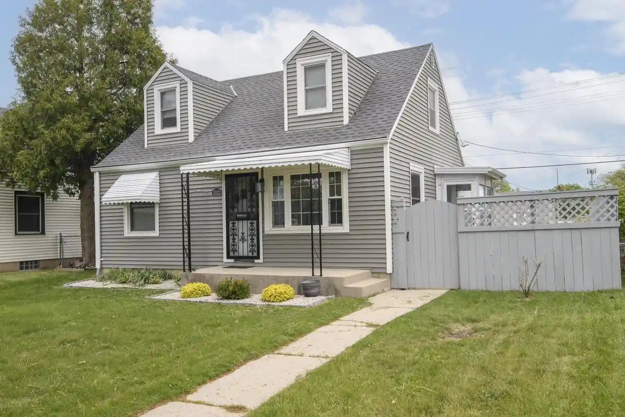Homes for sale in Milwaukee, WI | 3322 N 77th Street Street, Milwaukee, WI 53222 | MLS# 1962169