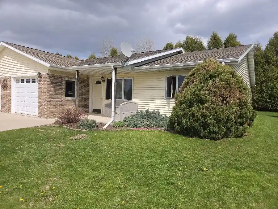 Homes for sale in Mishicot, WI | 1004 Chrysler Dr Dr, Mishicot, WI 54228 | MLS# 1962203