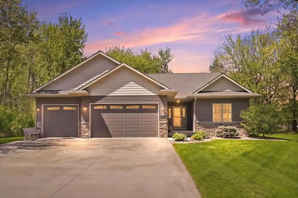 Homes for sale in Eau Claire, WI | 1904 Deblene Lane Lane, Eau Claire, WI 54703 | MLS# 1601049