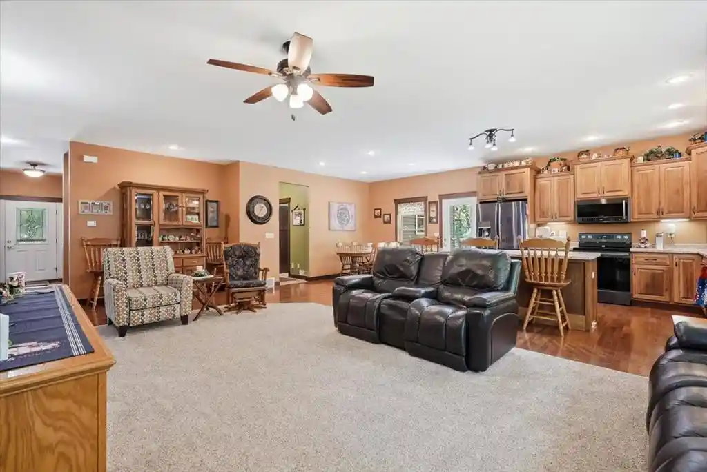 Homes for sale in Eau Claire, WI | 1904 Deblene Lane Lane, Eau Claire, WI 54703 | MLS# 1601049