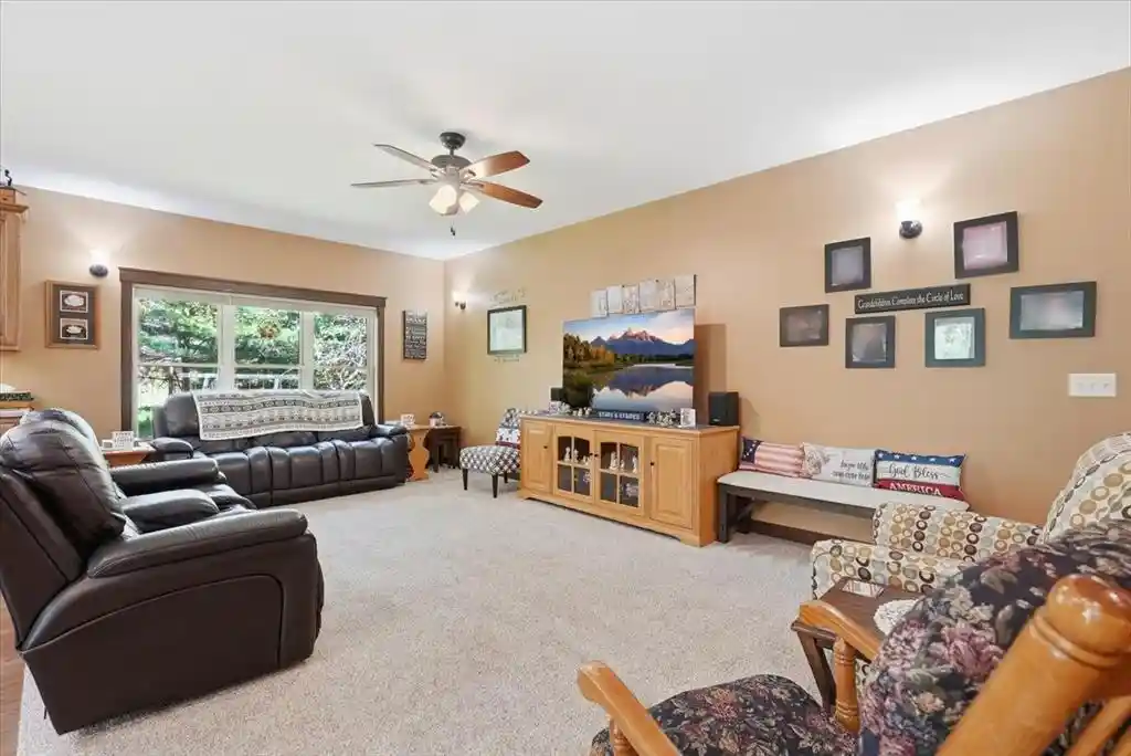 Homes for sale in Eau Claire, WI | 1904 Deblene Lane Lane, Eau Claire, WI 54703 | MLS# 1601049