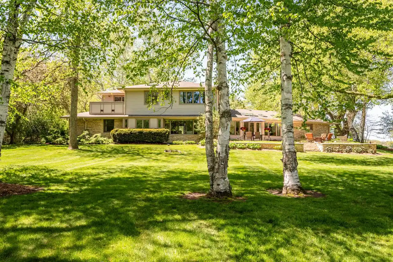 Homes for sale in Mequon, WI | 9740 N Riverside Road Road, Mequon, WI 53092 | MLS# 1962230
