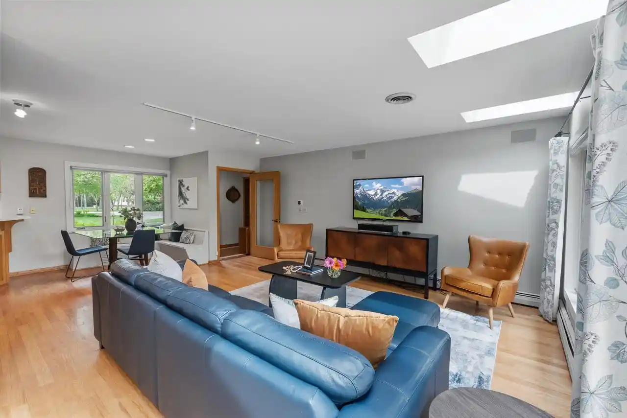 Homes for sale in Mequon, WI | 9740 N Riverside Road Road, Mequon, WI 53092 | MLS# 1962230