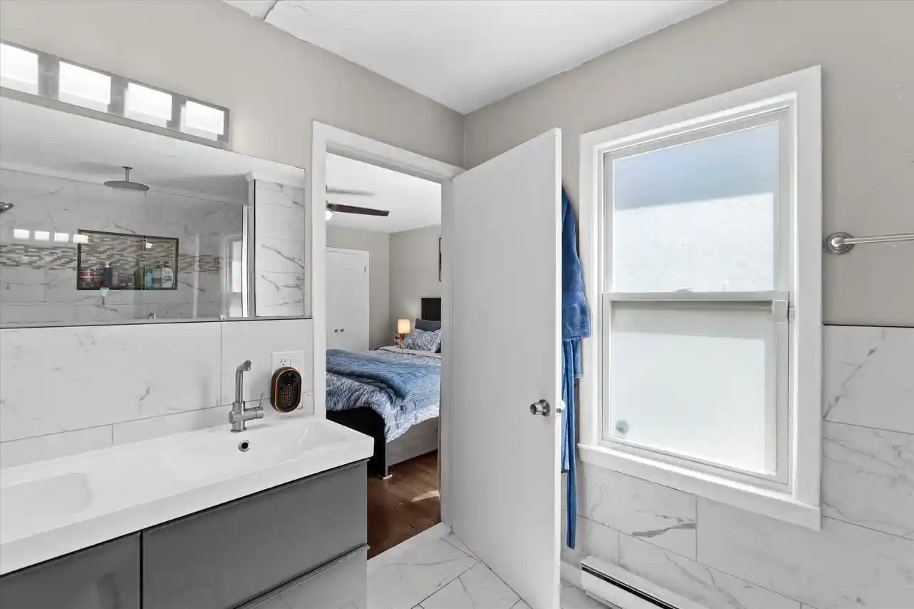 Homes for sale in Milwaukee, WI | 3421 S Quincy Avenue Avenue, Milwaukee, WI 53207 | MLS# 1962247
