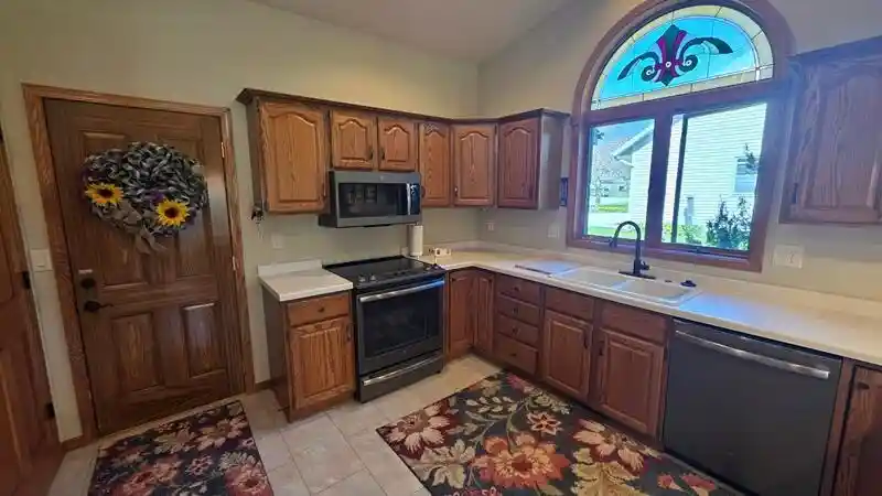 Homes for sale in Howards Grove, WI | 1209 Stonebridge Dr Dr, Howards Grove, WI 53083 | MLS# 1962245