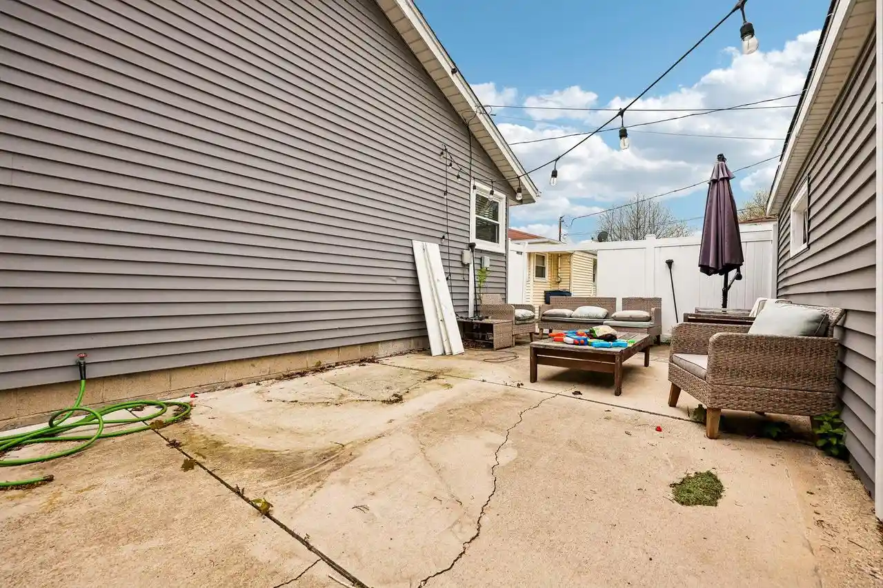 Homes for sale in Milwaukee, WI | 9600 W Morgan Avenue Avenue, Milwaukee, WI 53228 | MLS# 1962252