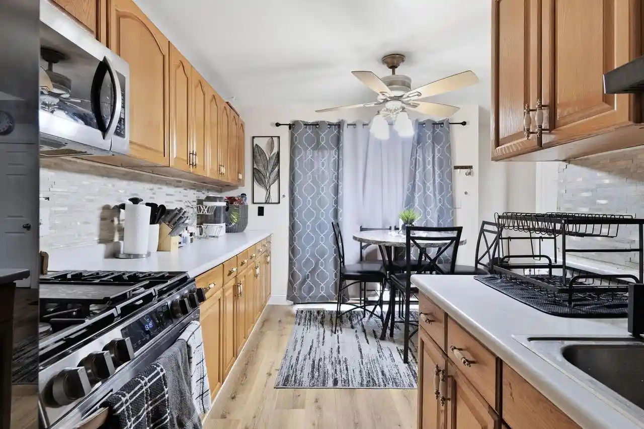 Homes for sale in Milwaukee, WI | 1411 W Edgerton Avenue Avenue, Milwaukee, WI 53221 | Houzeo