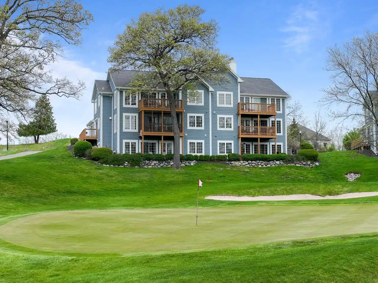 5th image of 935 Scotland Dr Dr #9-63, Lake Geneva, WI 53147 | MLS# 1962267