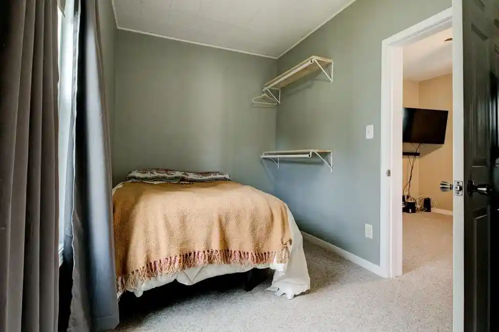 3rd image of 400 Elizabeth Avenue Avenue, Marinette, WI 54143 | MLS# 50325388