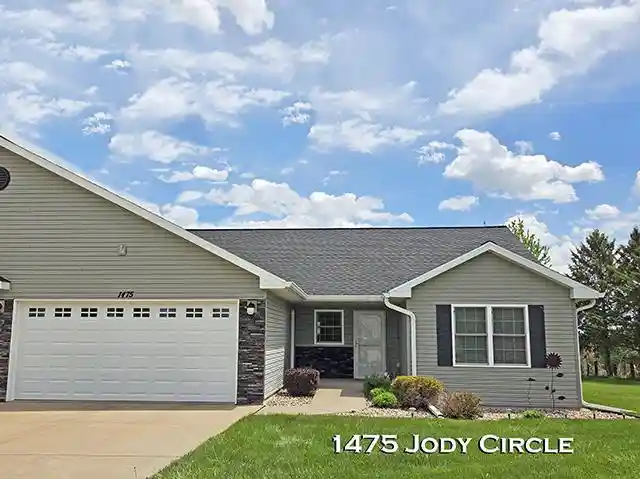Homes for sale in Platteville, WI | 1475 Jody Circle Circle, Platteville, WI 53818 | MLS# 2023207
