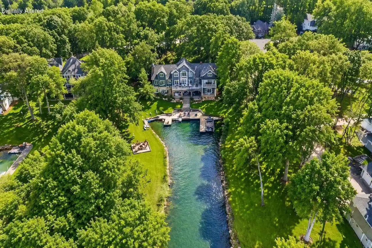 5th image of 3513 Ridge Dr Dr, Hartland, WI 53029 | MLS# 1962316
