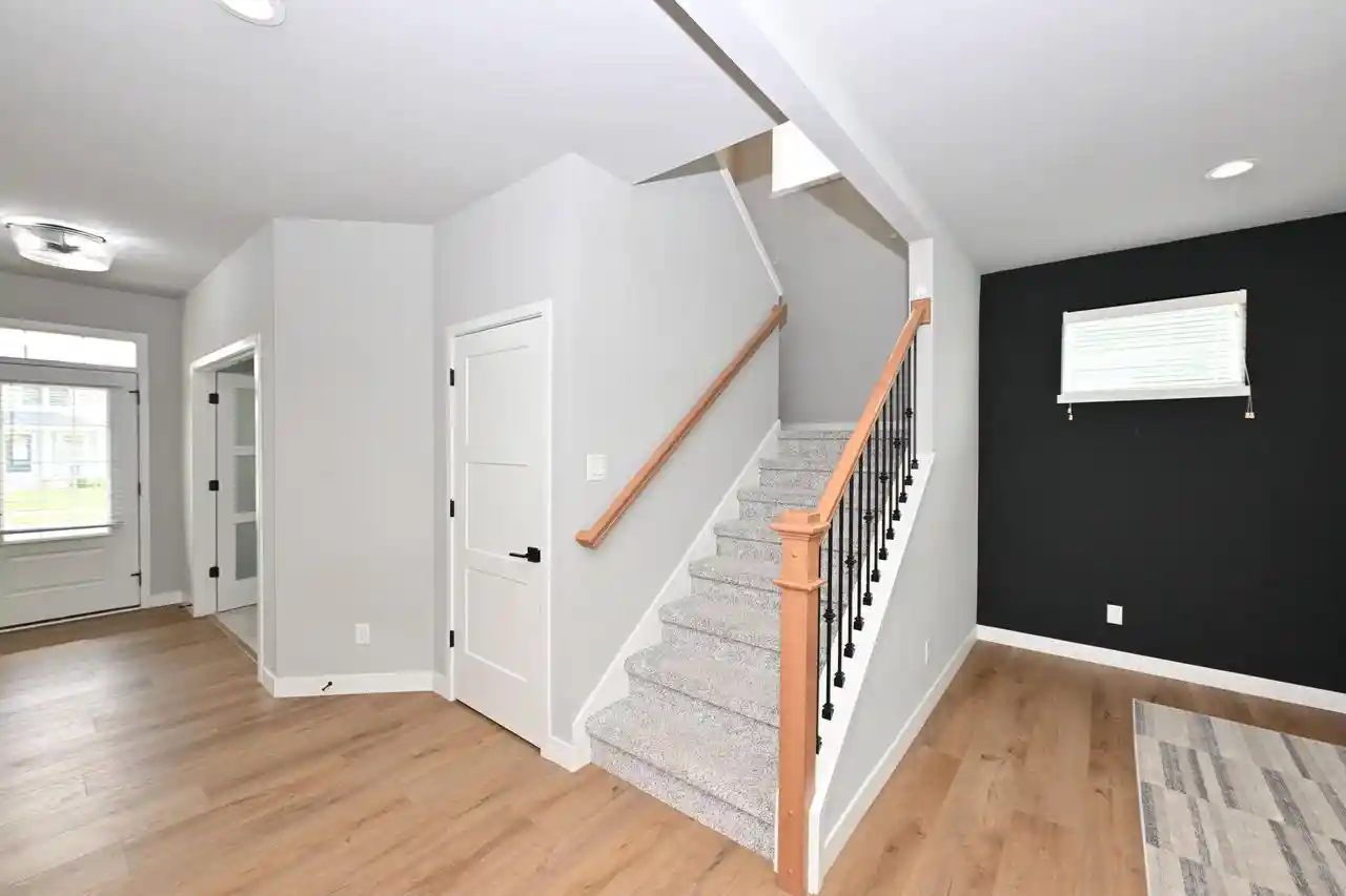 3rd image of W201N5523 Magnolia Lane Lane, Menomonee Falls, WI 53051 | MLS# 1962339