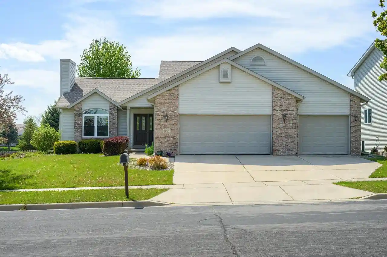 1st image of 1106 Turnberry Court Court, Waunakee, WI 53597 | MLS# 2023240