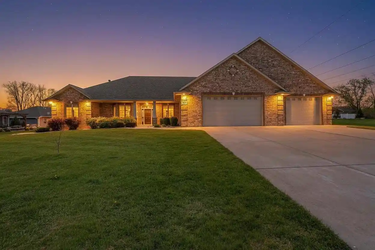 1st image of 334 Whispering Creek Court Court, Green Bay, WI 54303 | MLS# 50325435