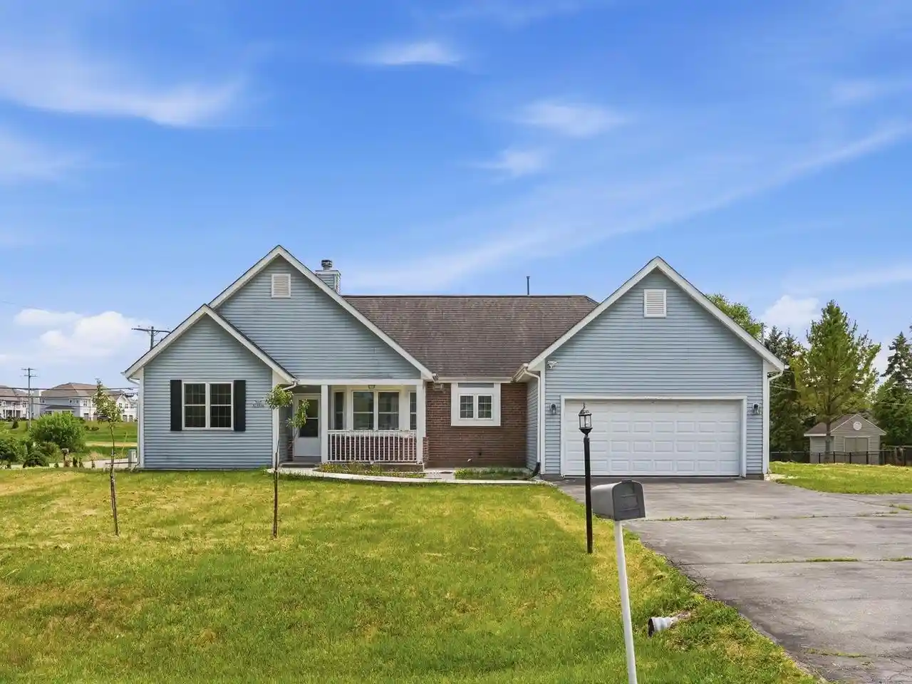 Homes for sale in Menomonee Falls, WI | N56w18034 Evergreen Lane Lane, Menomonee Falls, WI 53051 | MLS# 1962455