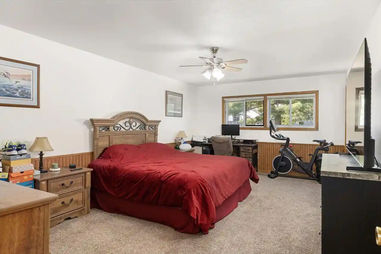 Homes for sale in Onalaska, WI | 347 5th Avenue N Avenue N, Onalaska, WI 54650 | MLS# 1962472
