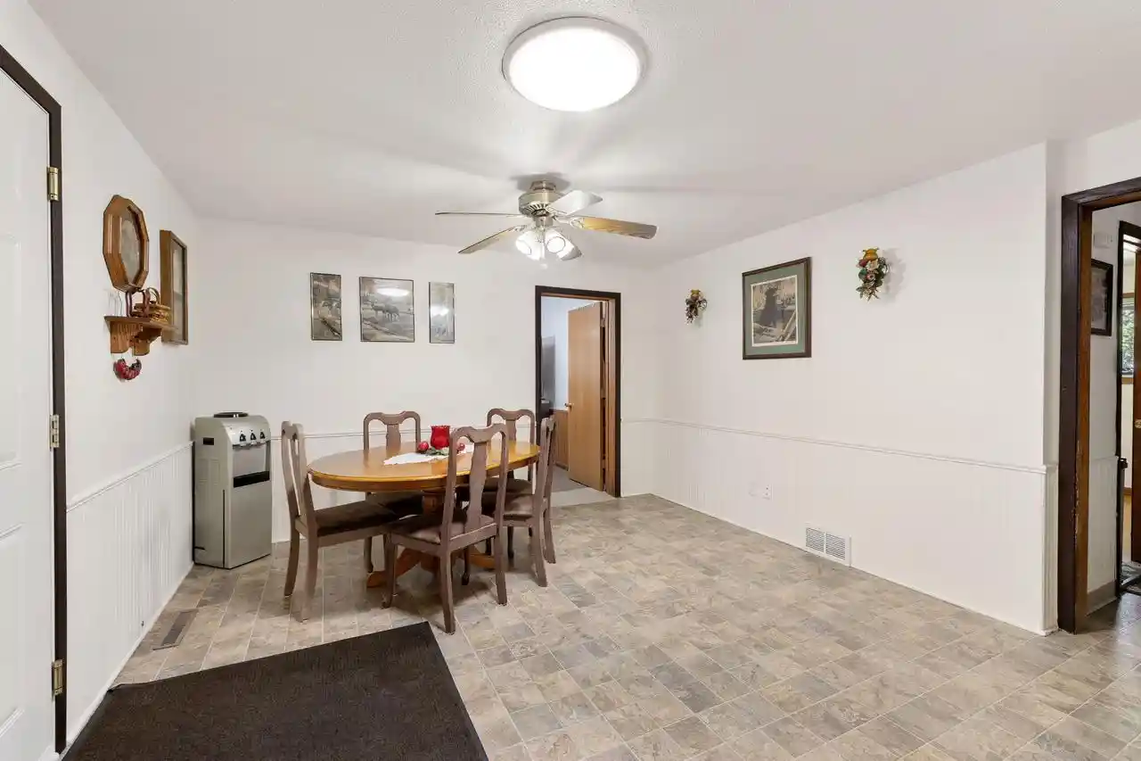 Homes for sale in Onalaska, WI | 347 5th Avenue N Avenue N, Onalaska, WI 54650 | MLS# 1962472