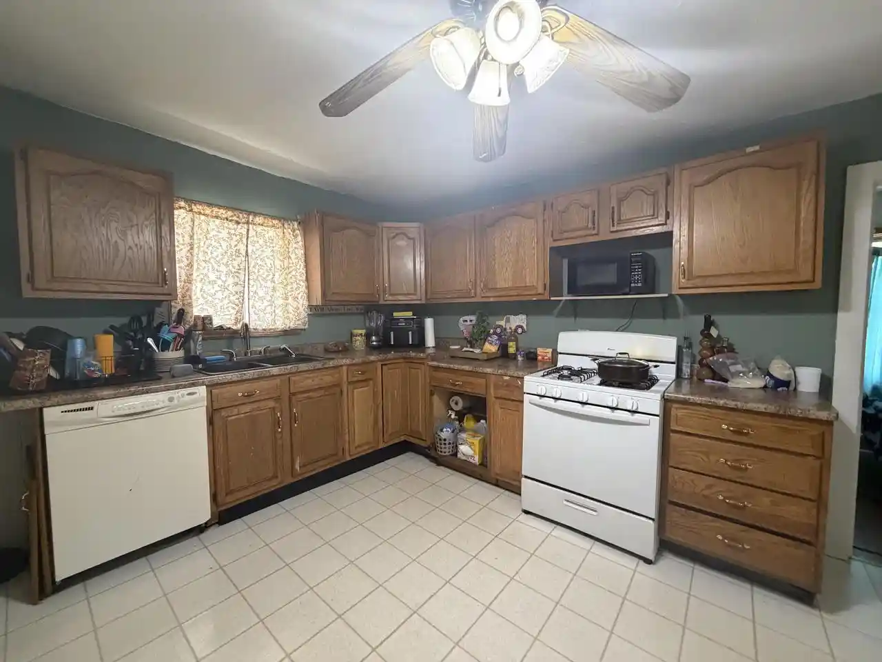 Homes for sale in Sheboygan, WI | 1439 S 10Th Street Street, Sheboygan, WI 53081 | MLS# 1962489