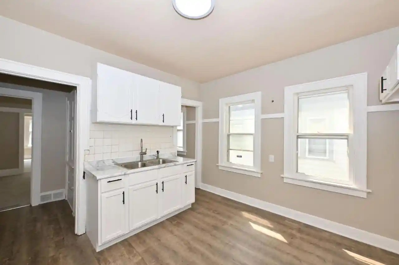 Listing Photo 5 - Condo for sale in building located at 2633-2635 N 50th St St, Milwaukee, WI 53210 - Unit #2635