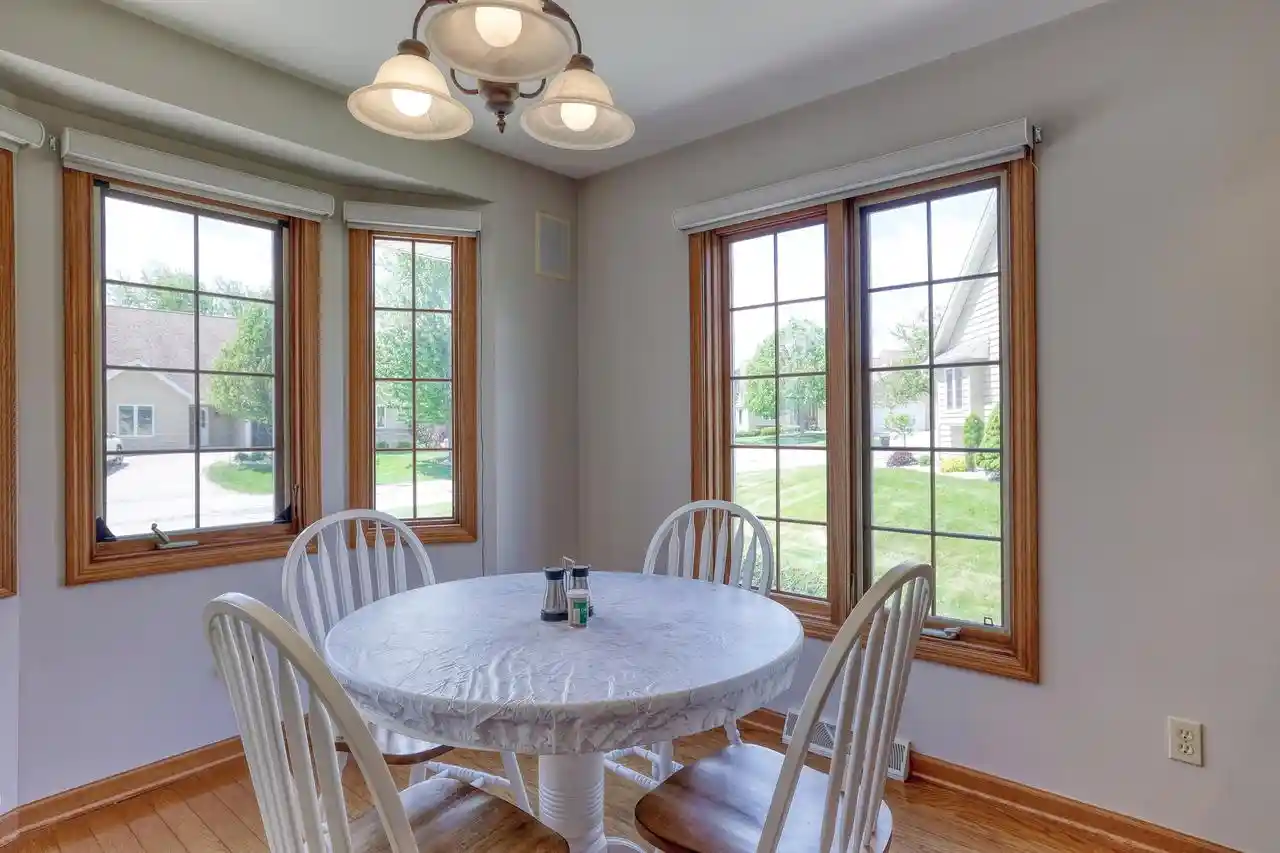 Homes for sale in Waterford, WI | 940 Spyglass Hill Hill, Waterford, WI 53185 | Houzeo