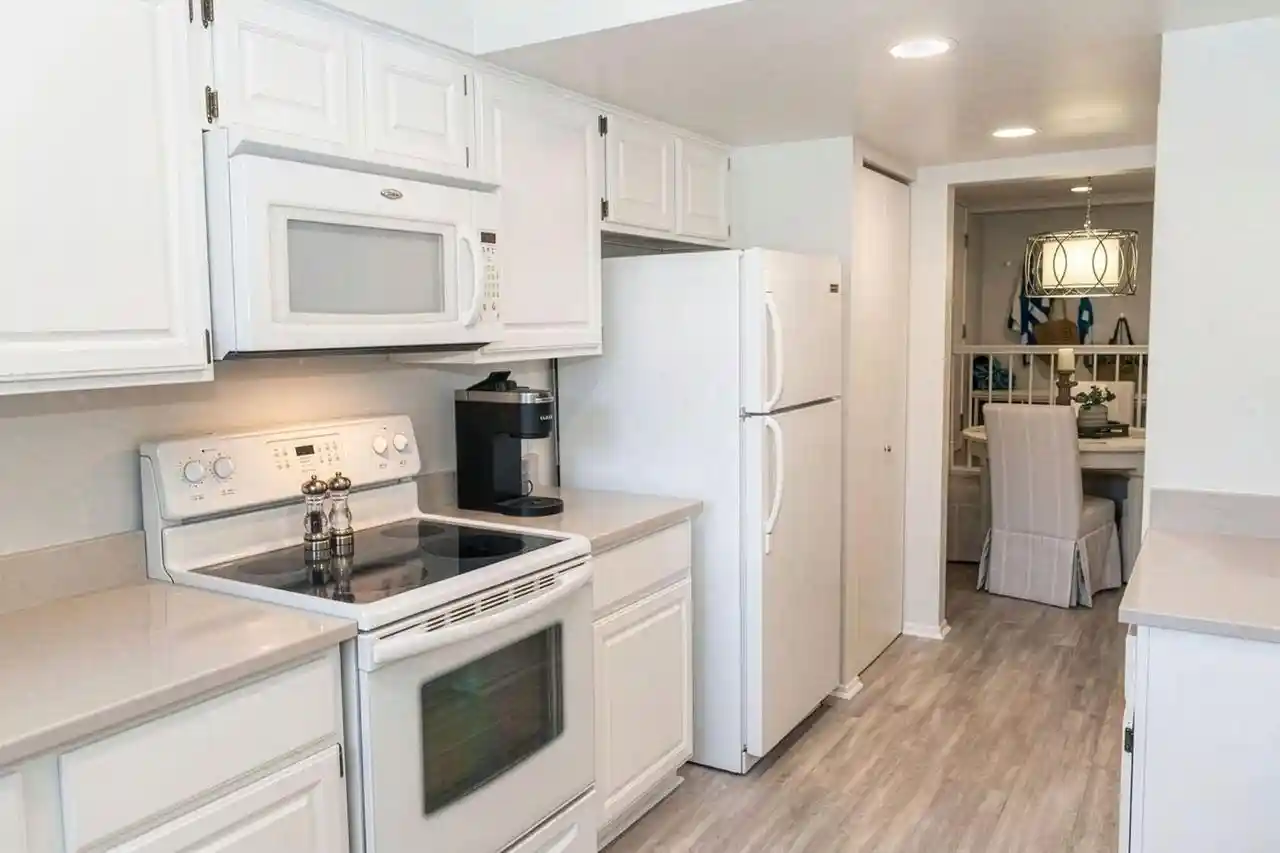 Photo 3 of Condo for sale at 709 S Lake Shore Dr Dr #4F, Lake Geneva, WI 53147 | MLS# 1962560 | Listing updated on 2026-09-17