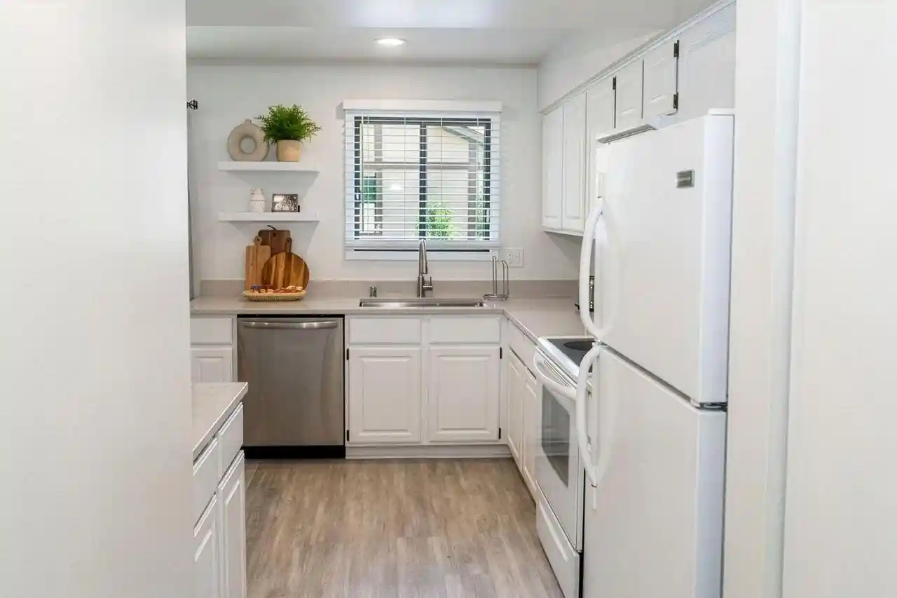 Photo 3 of Condo for sale at 709 S Lake Shore Dr Dr #4F, Lake Geneva, WI 53147 | MLS# 1962560 | Listing updated on 2026-09-30