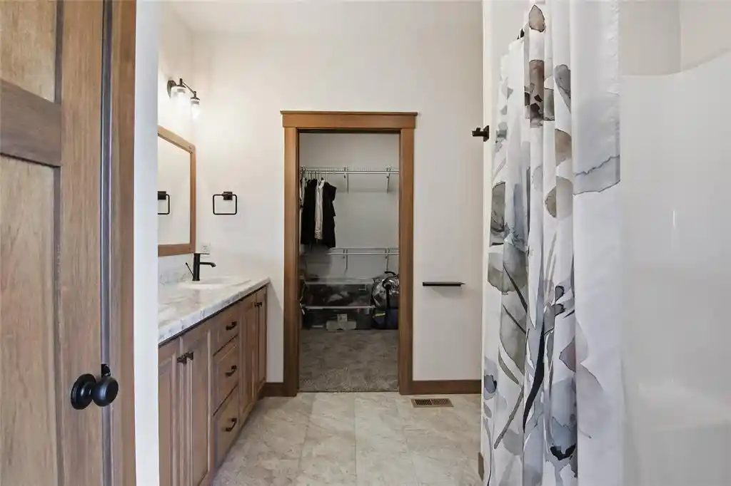 5th image of 6401 Aspen Ridge Dr Dr, Eau Claire, WI 54703 | MLS# 1601164