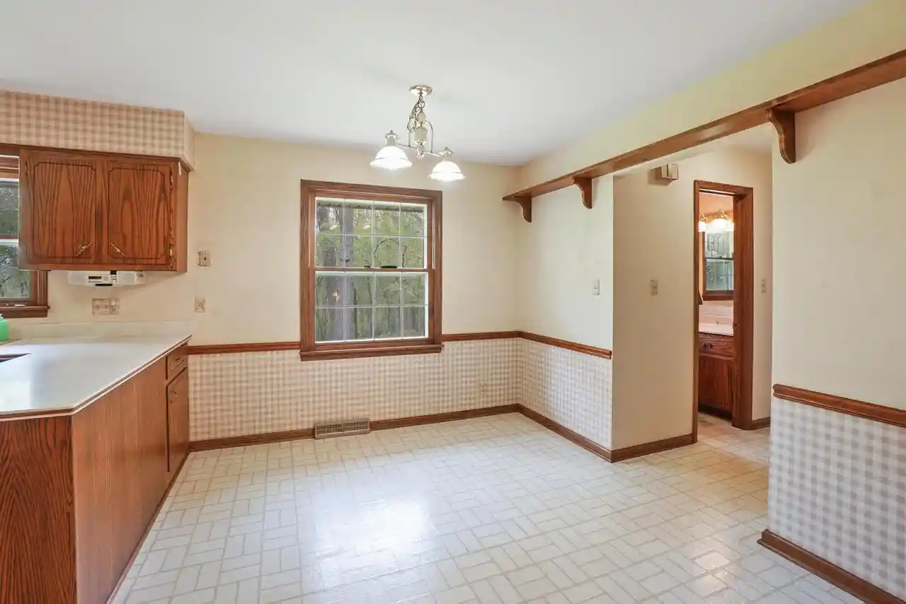image of W307n7172 Club Court Court, Hartland, WI 53029 | MLS# 1962576