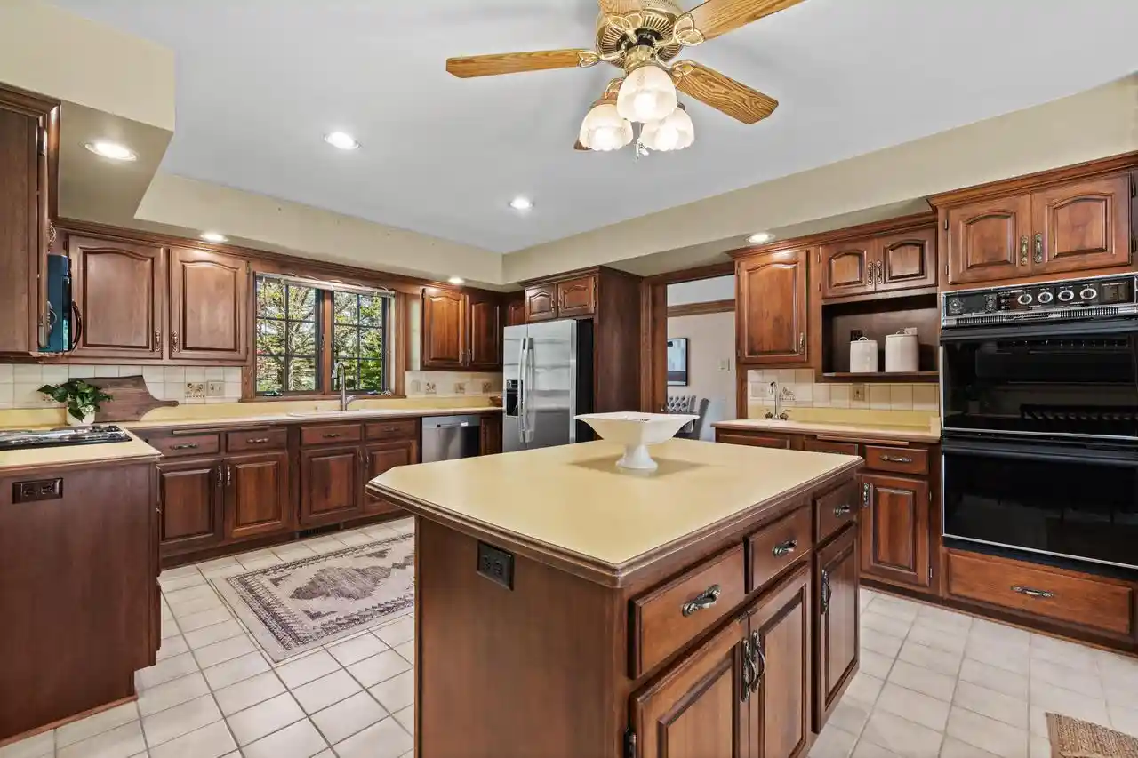 Homes for sale in Cedarburg, WI | 1041 Horns Corners Road Road, Cedarburg, WI 53012 | MLS# 1962590