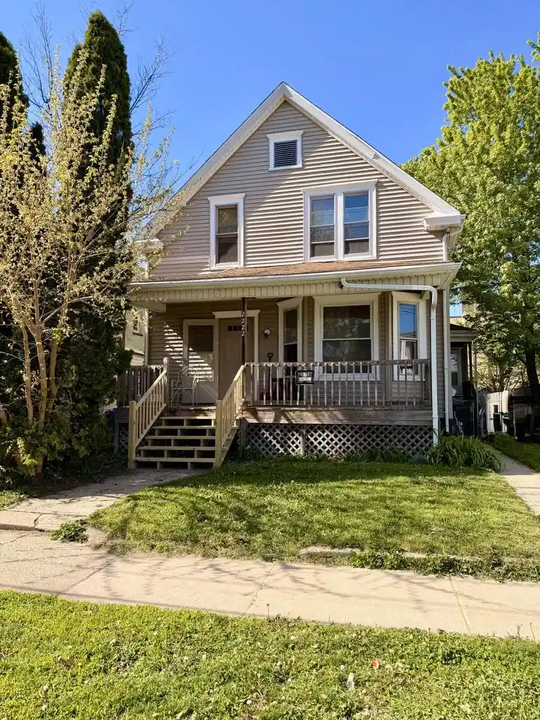 Homes for sale in Kenosha, WI | 2222 53rd Street Street, Kenosha, WI 53140 | MLS# 1962595
