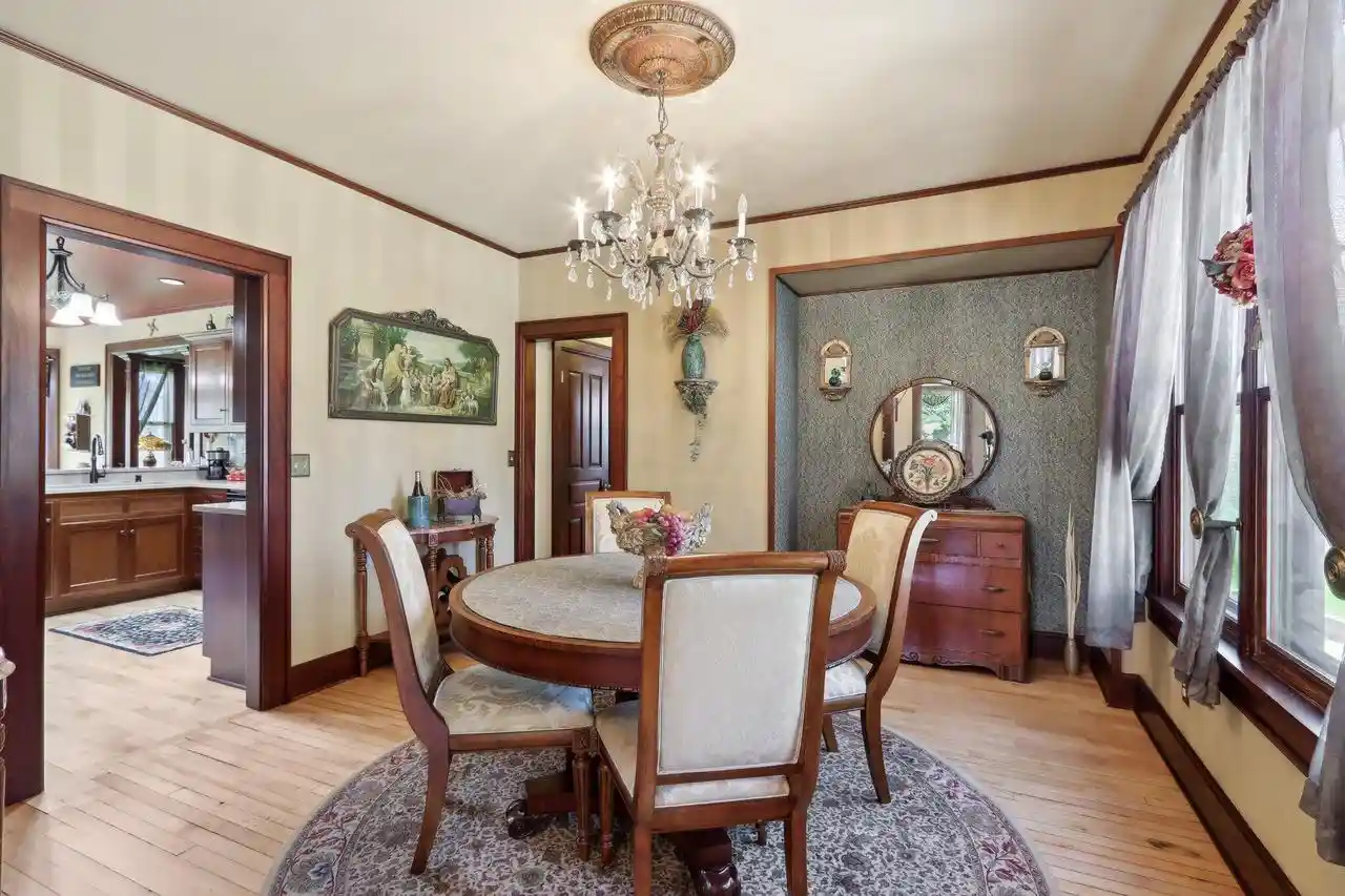 2nd image of W310s7565 Arbor Dr Dr, Mukwonago, WI 53149 | MLS# 1962613