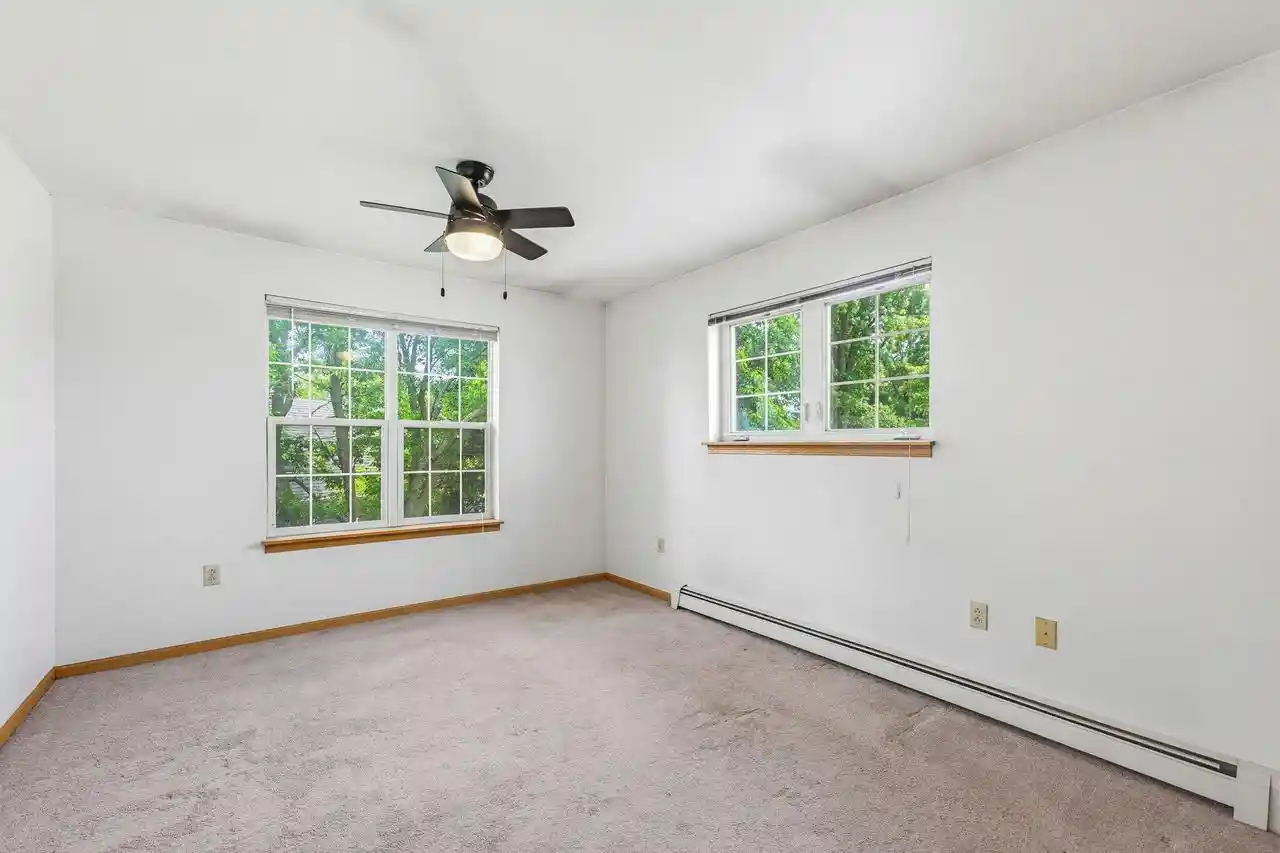 Homes for sale in Glendale, WI | 7307 N Prt Washington Rd Rd, Glendale, WI 53217
