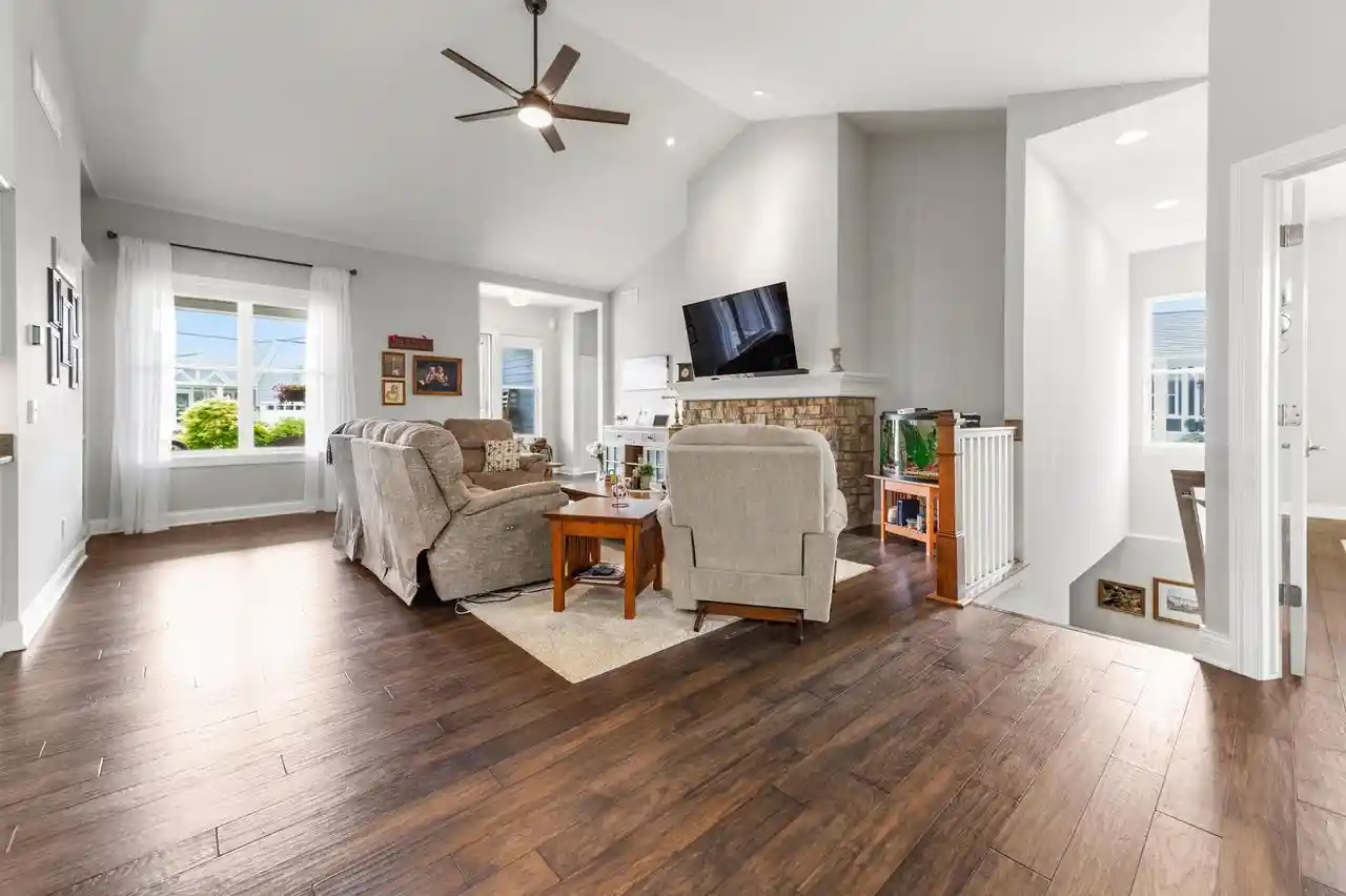 Homes for sale in Cedarburg, WI | N119w5754 James Circle Circle, Cedarburg, WI 53012 | MLS# 1962656