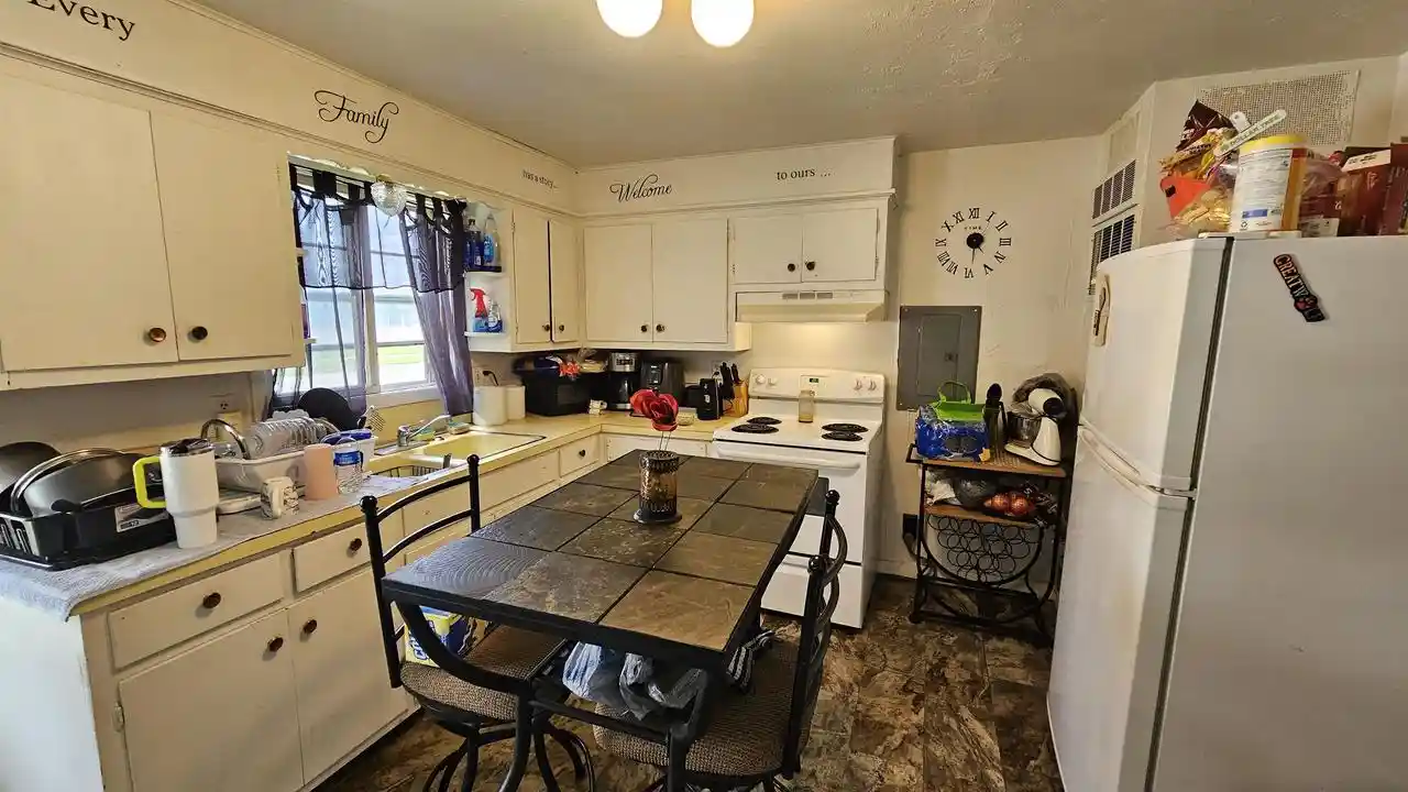 Homes for sale in Green Bay, WI | 903 Smith Street Street, Green Bay, WI 54301 | MLS# 50325501